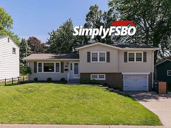 2nd image of 1826 Sussex Ct