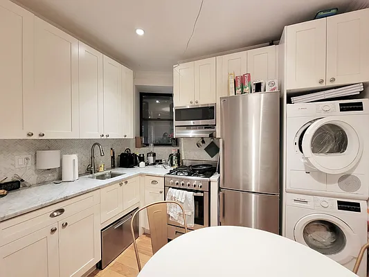 Rented by Compass | media 2