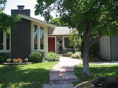 Brick Walkway/entrance