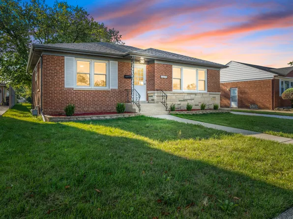 11051 Shaw St, Westchester, IL 60154