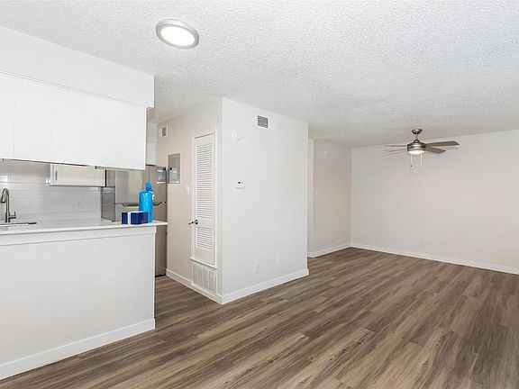4th image of 4415 Avenue B APT 204