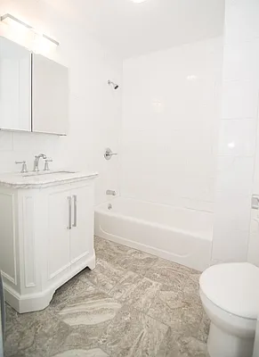 Rented by Greenpoint Properties | media 8