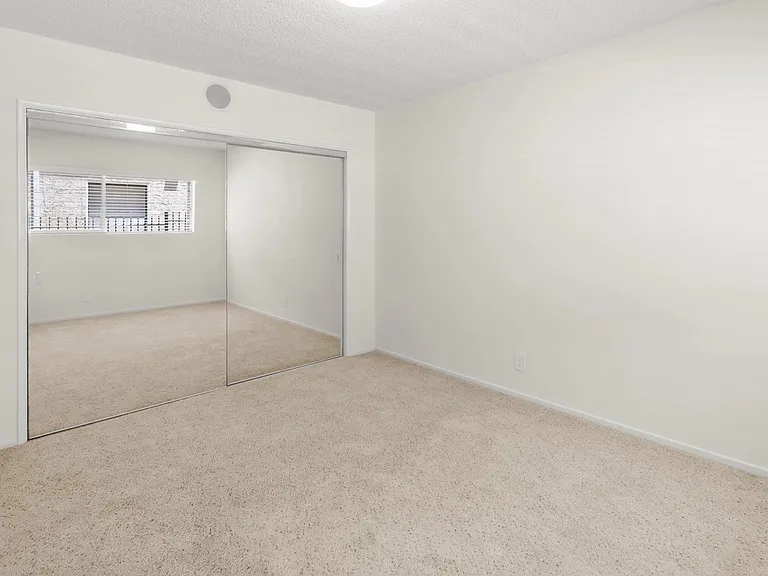 1226 McClellan Dr #5 — Photo 14