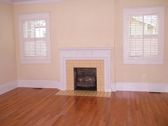 5th image of 1145 1st St SE