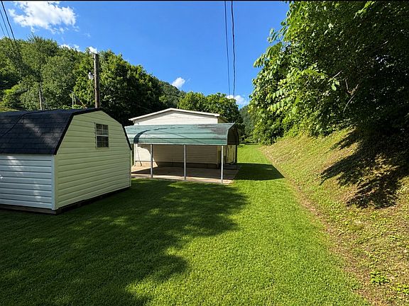 5th image of 1439 Beech Creek Rd