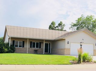 4112 Augusta Dr, Rapid City, SD 57703