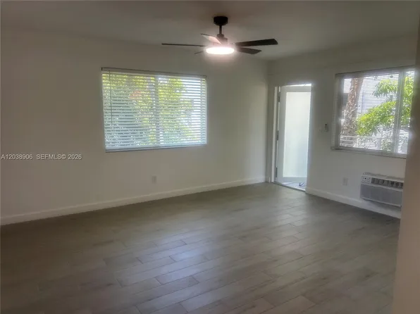 415 76th St APT 8, Miami Beach, FL 33141