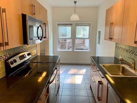3rd image of 507 Forest St #104