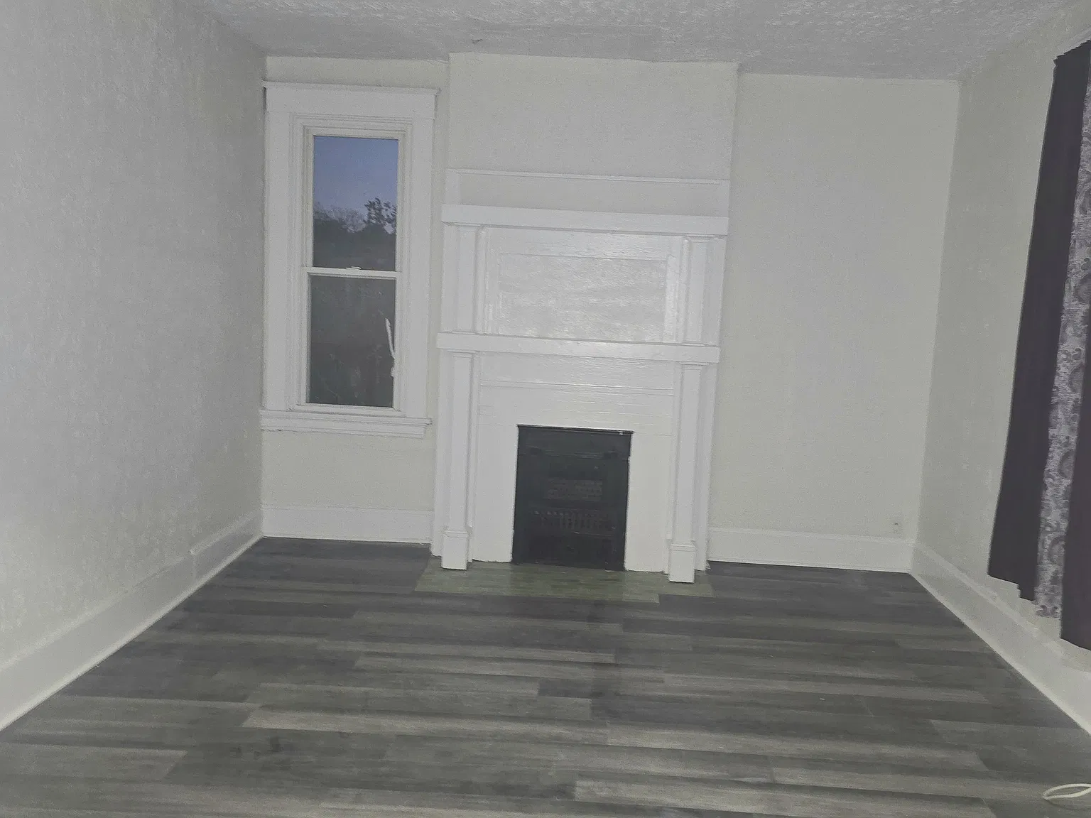 2 bed, $810 — Photo 2