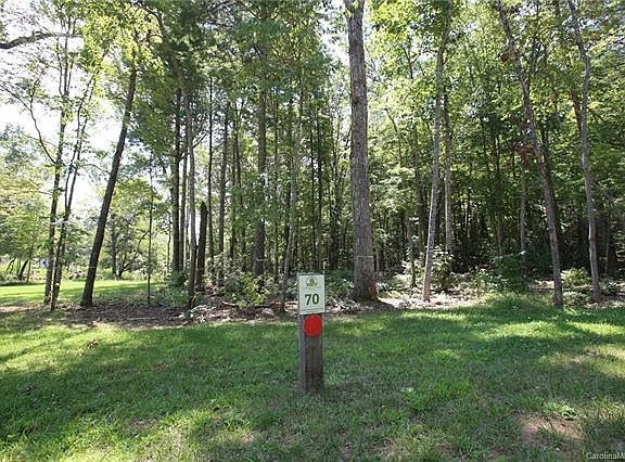 2nd image of 10 Towering Oak Ln #70
