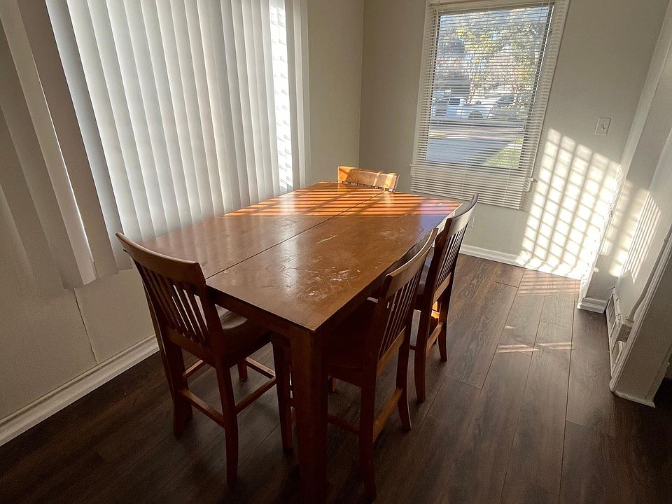 Dining nook