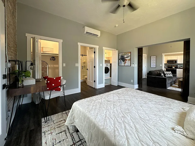 806 South Ave — Photo 13