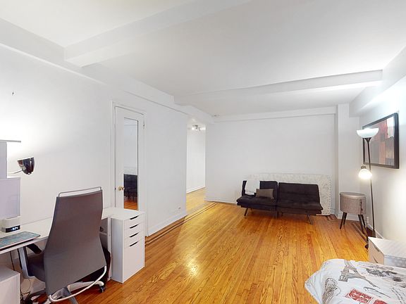 5th image of 235 W 102nd St APT 6C