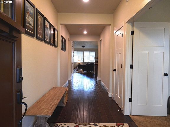 4th image of 10212 NE 129th Ave