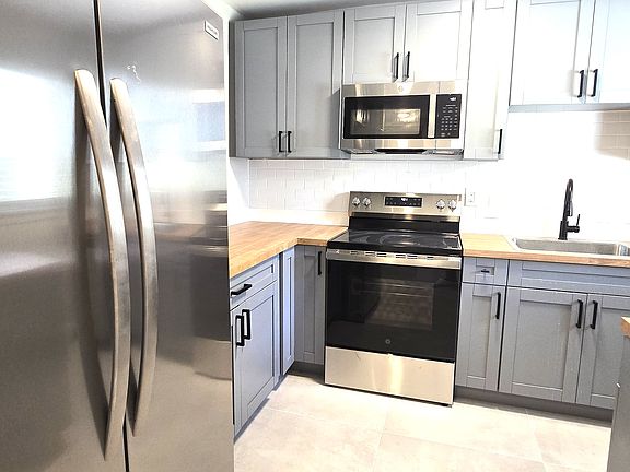 4th image of 717 SW 75th St APT 108