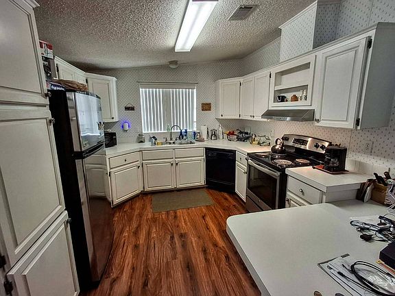 2nd image of 6046 Madeira Ave
