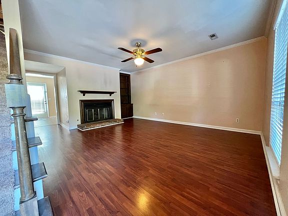 3rd image of 836 Brentwood Poin