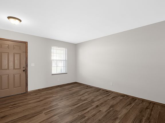 4th image of 2272 N Village Dr #2272