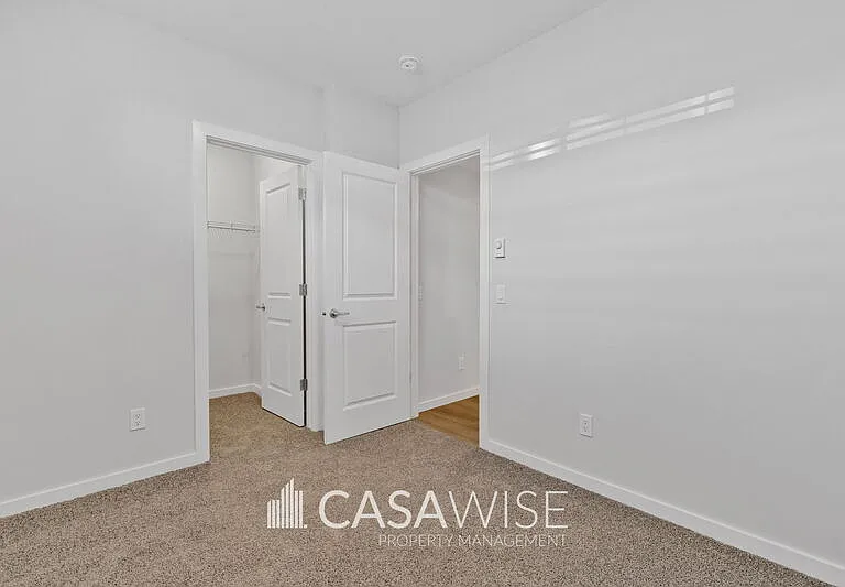 21039 25th Ave NW #BASEMENT — Photo 10