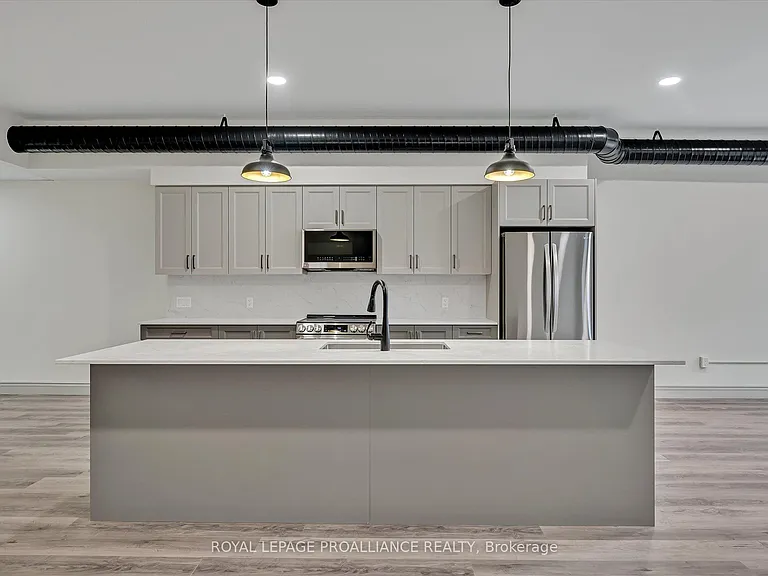 380 George St N #1B — Photo 6