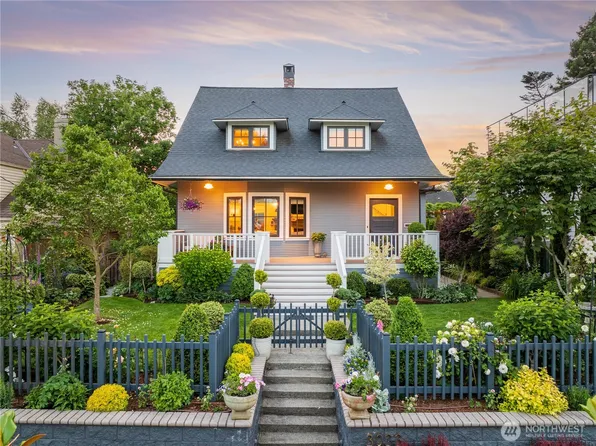 3033 27th Avenue W, Seattle, WA 98199