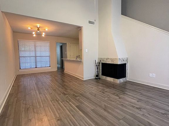 5th image of 208 Long Plantation Blvd APT J