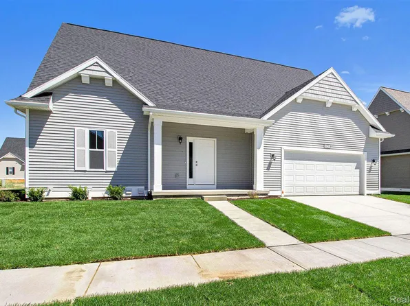 1721 Carlisle St, Howell, MI 48855