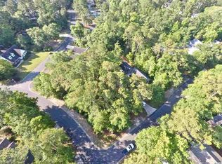 13 Commons Ct, Pawleys Island, SC 29585