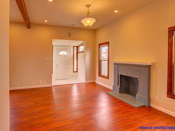 5th image of 239 Wellington Ave