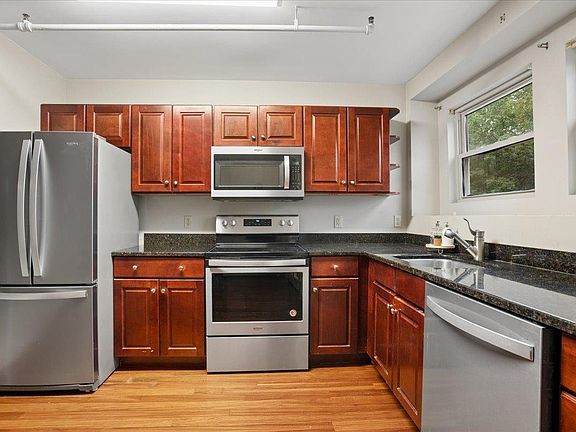4th image of 23 Mount Saint Mary's Way #2