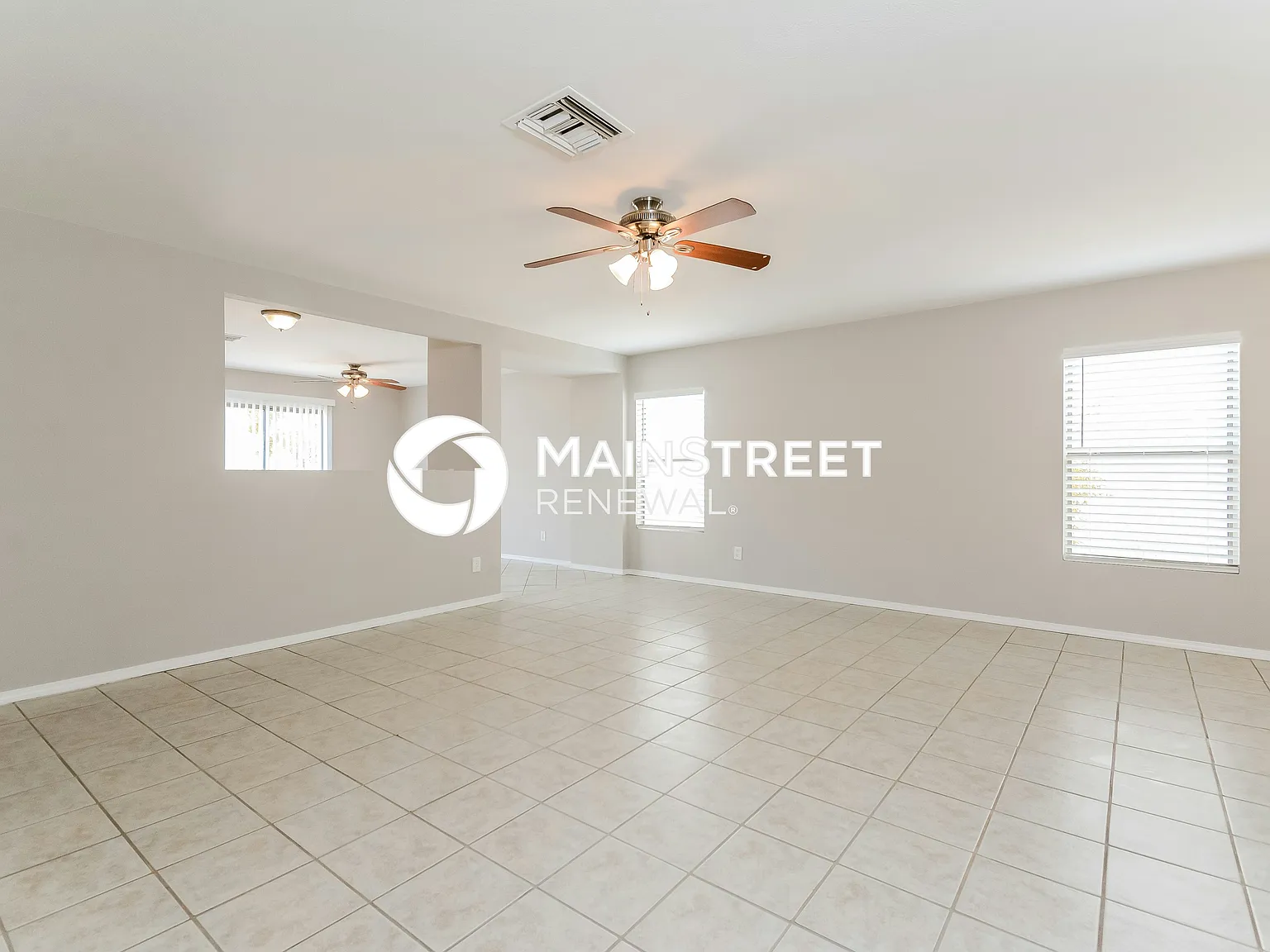 2869 E Calle Rabida — Photo 2