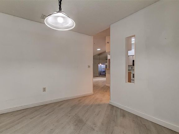 4th image of 2542 Countryside Pines Dr