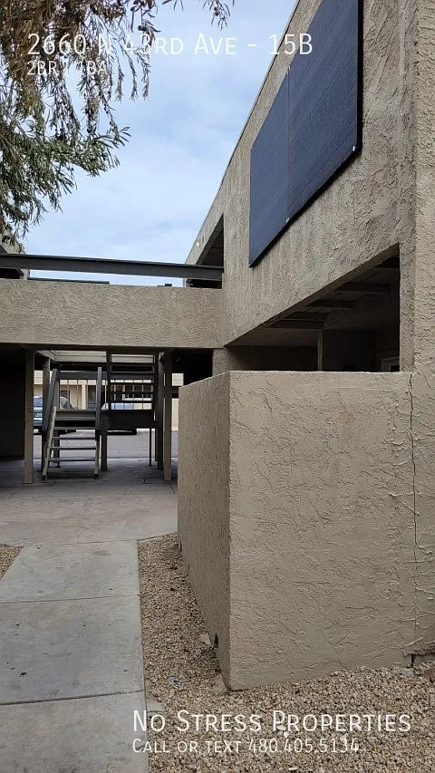 2 Bed Condo at 43rd Ave and Thomas! — Photo 2