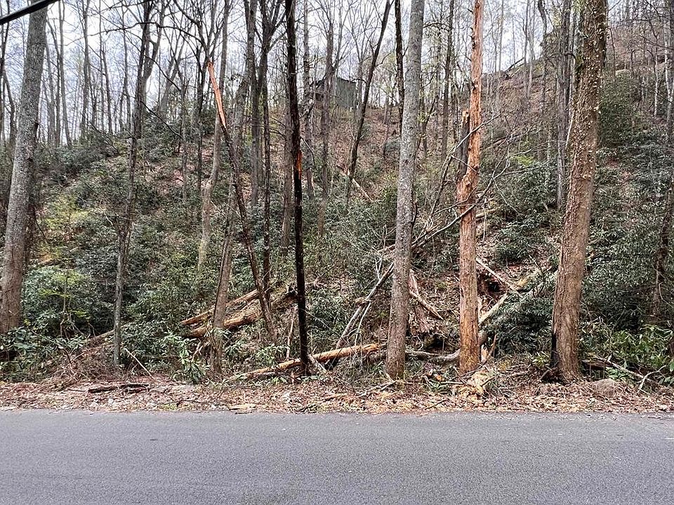 1st image of 12 Heiden Dr