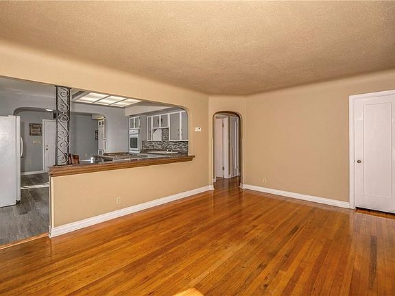 5th image of 736 Avenue F