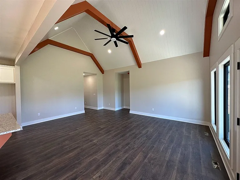 1184 County House Ln — Photo 7