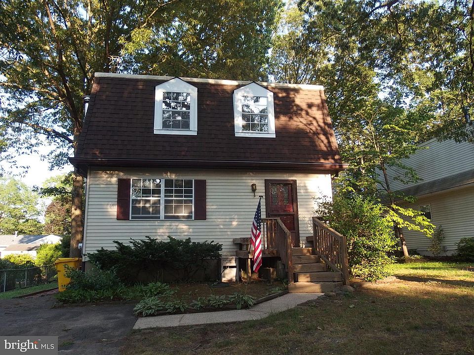1st image of 565 West Dr