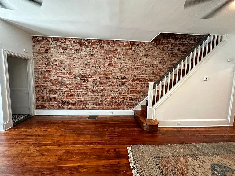 2049 E Cambria St — Photo 7