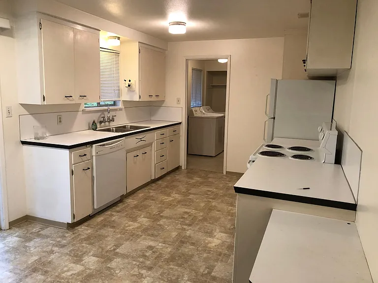9814 240th Pl SW — Photo 2
