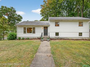 25 Cherry Hill Rd, New Paltz, NY 12561