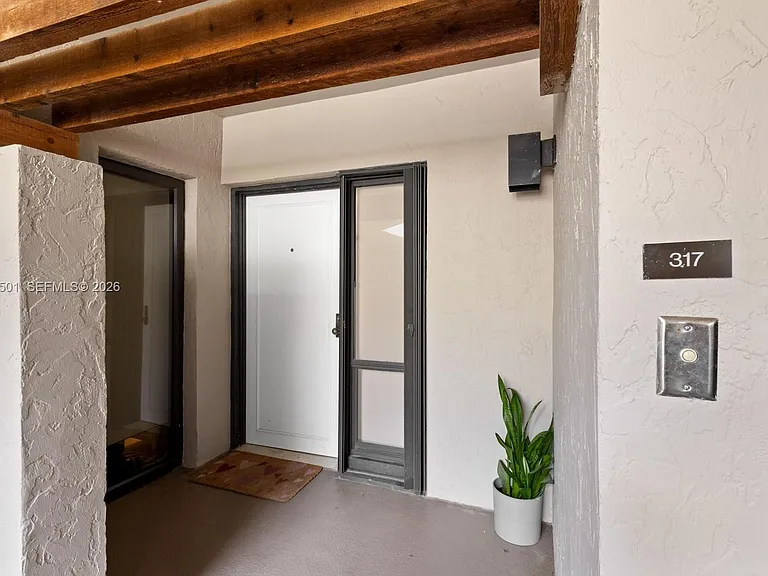 161 Crandon Blvd #317 — Photo 5