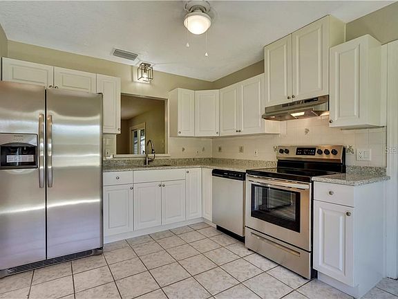 3rd image of 17476 Quincy Ave