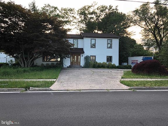 3rd image of 1112 Holmes Ave