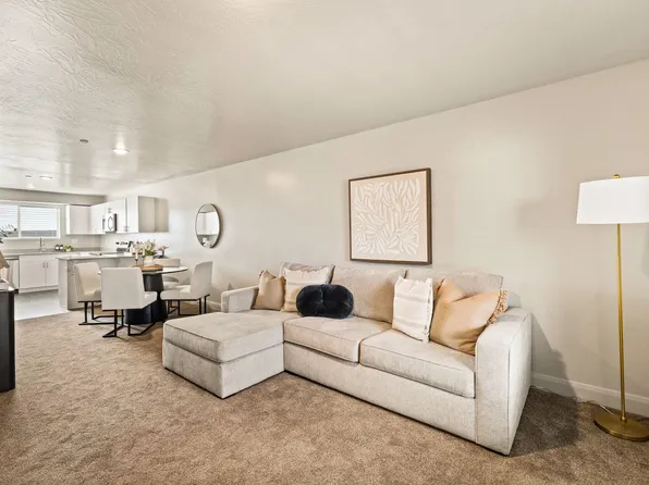 128 N Lone Rock Dr Unit 204, Hurricane, UT 84737