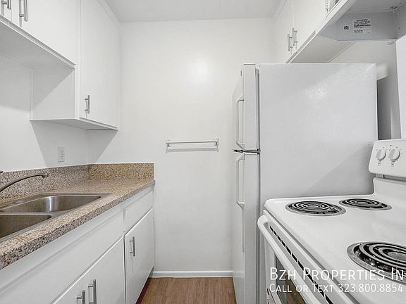 4th image of 7075 Lanewood Ave #35