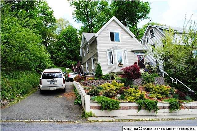 1st image of 189 Hillside Ave
