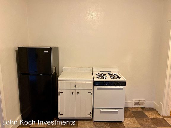 5th image of 1117 S Center Ave APT 03