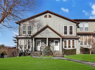 83 Hemlock Cir, Peekskill, NY 10566