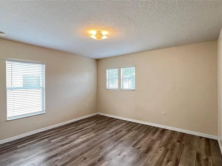 216 Verdi St — Photo 31