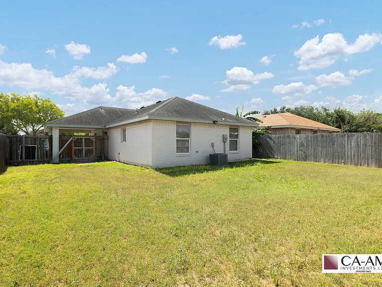9215 N 32nd Ln — Photo 13